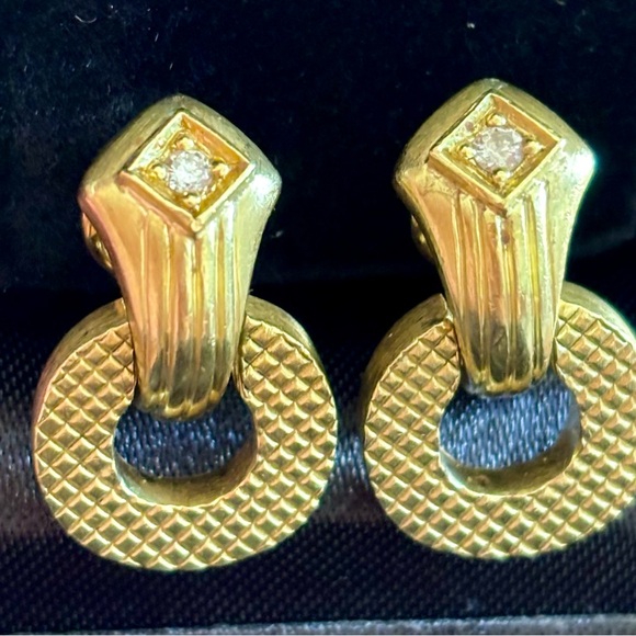 JUDITH RIPKA - SOLID 18K GOLD DIAMOND DROP EARRINGS WITH OMEGA BACKS - Picture 1 of 11